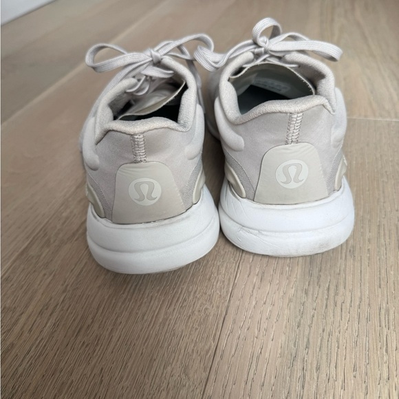 Lululemon Women's Chargefeel 2 Low Workout Shoe Grey Size 8 $138 - Picture 2 of 6